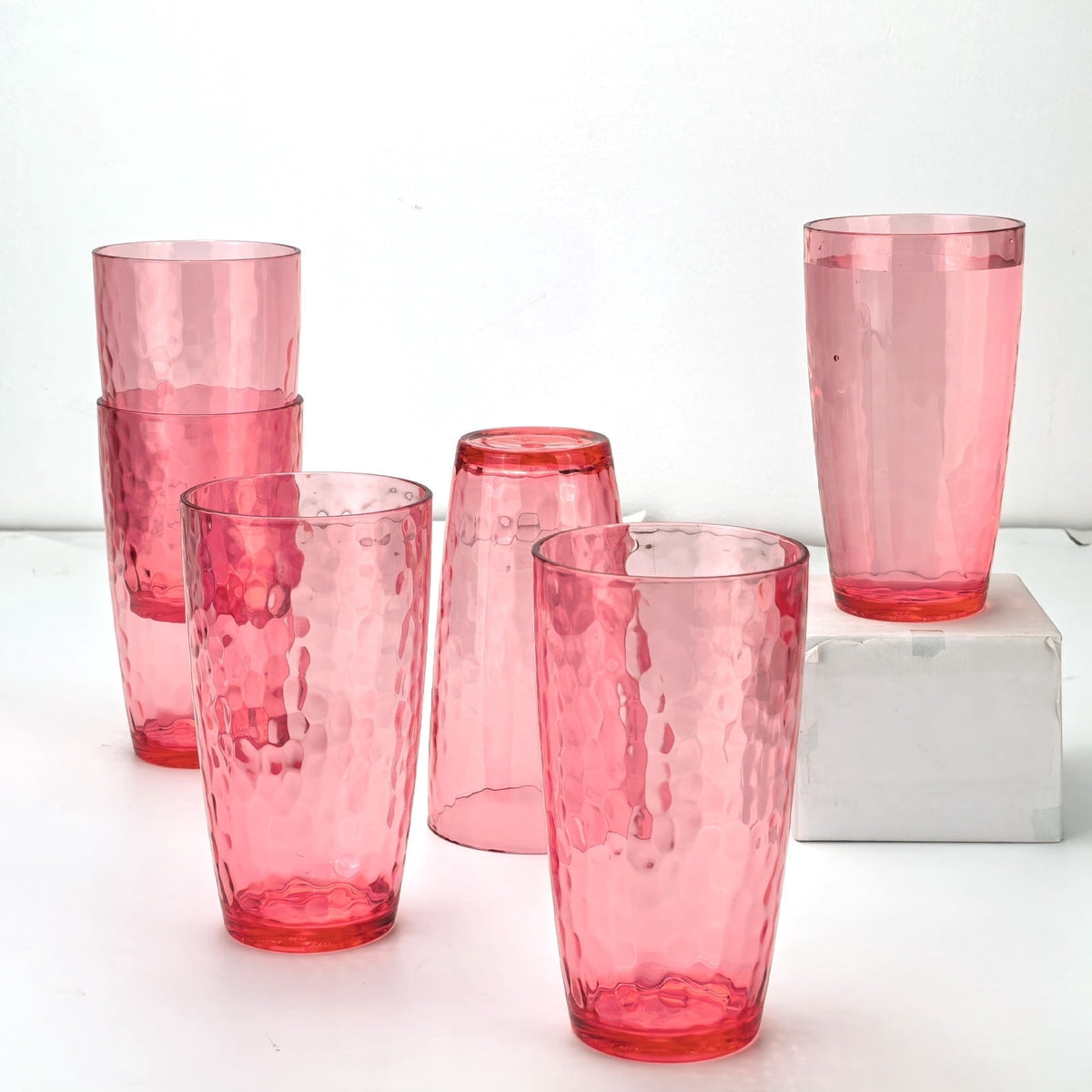 Yalin 20 Ounce Acrylic Drinking Glasses, Reusable Plastic Tumbler, Stackable, BPA-Free, Shatter Proof, Dishwasher Safe, Set o